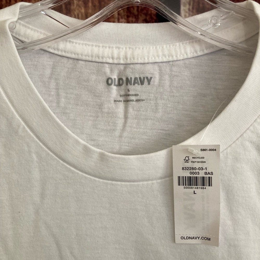 Old Navy | NWT Men’s Casual White Crew Neck Short Sleeve T-shirt - Picture 2 of 4